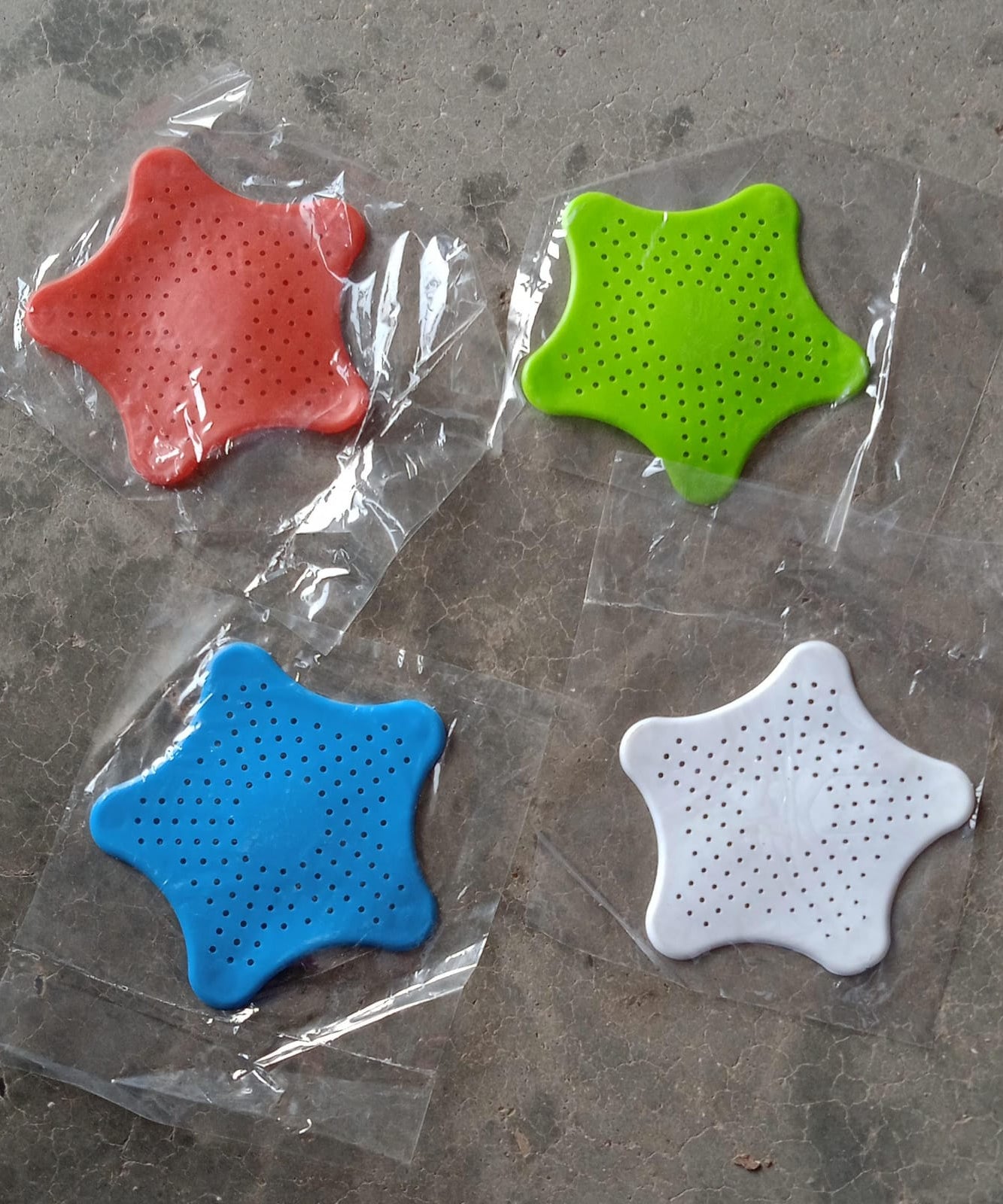 Star drain strainer to prevent hair from clogging drains