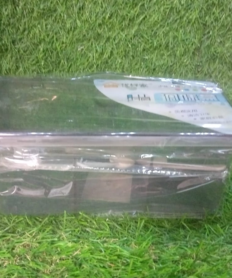 Spice box with lid, divided into three sections, designed for professional use in restaurants.