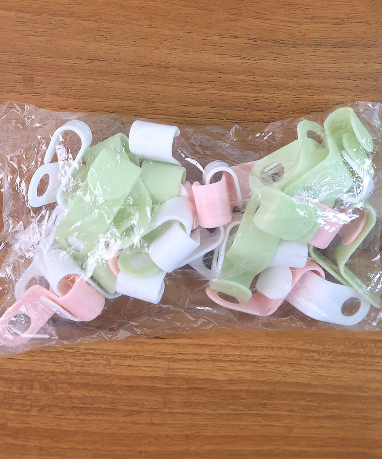 Multi-Color Hanger Connector Hooks (30 Pc)