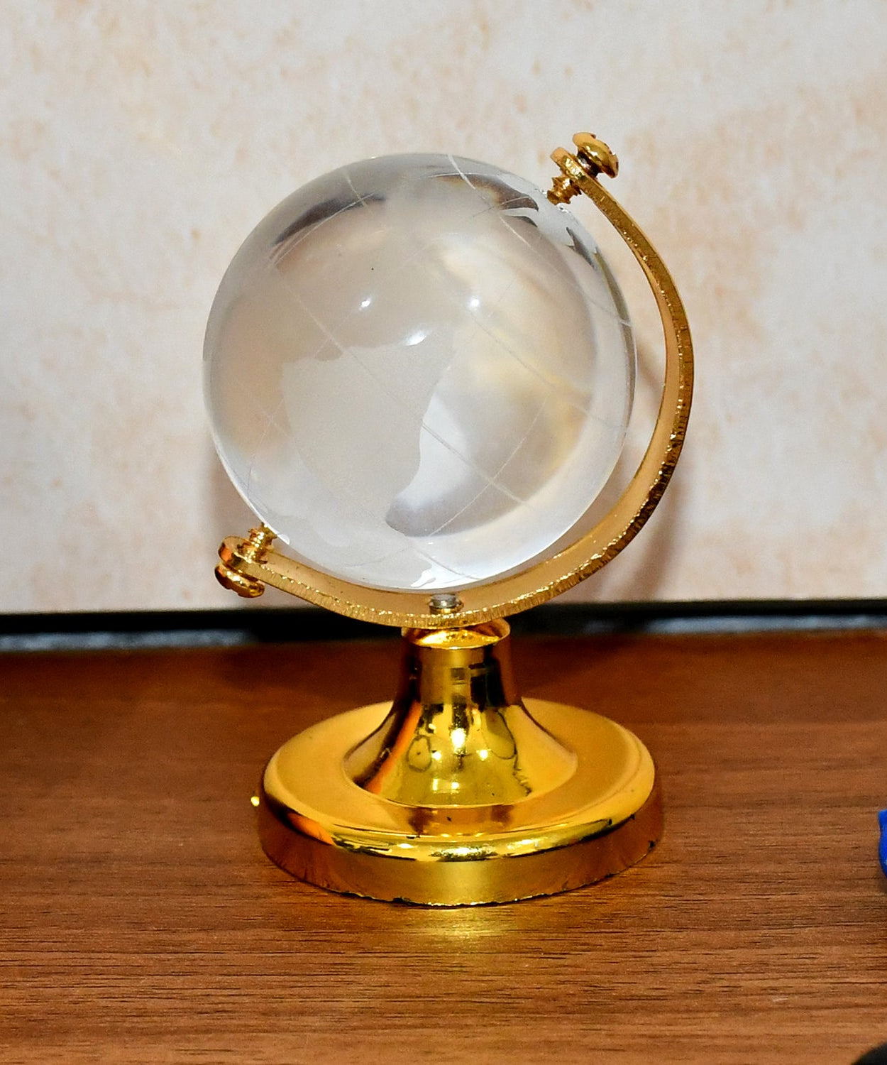 Stylish Crystal Globe Showpiece