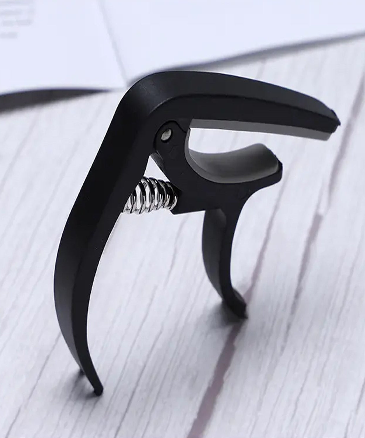 Guitar Capo with Pickup Stand, Soft for Acoustic and Electric Guitar Ukulele Mandolin Banjo Guitar Accessories