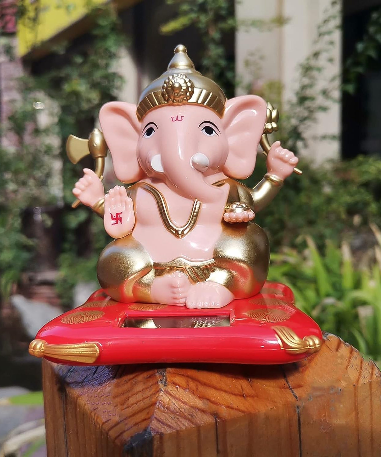 Solar-Powered Dancing Ganesha Idol – Decorative Lord Ganpati Showpiece with Movement