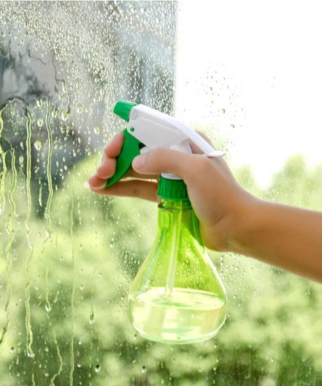 Durable plastic spray nozzle, trigger style, replacement head with pipe for bottles.