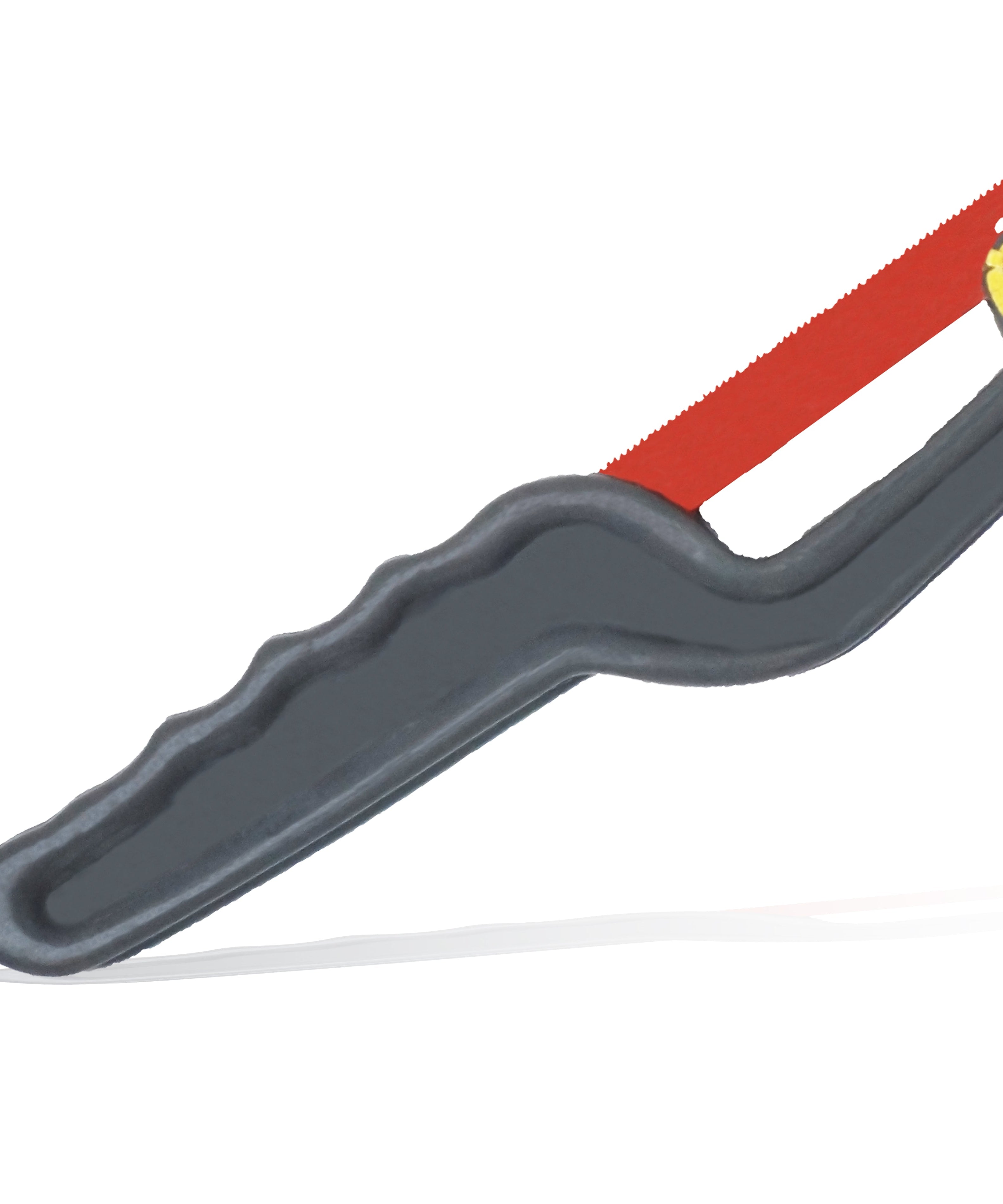 Handheld metal hacksaw with compact design