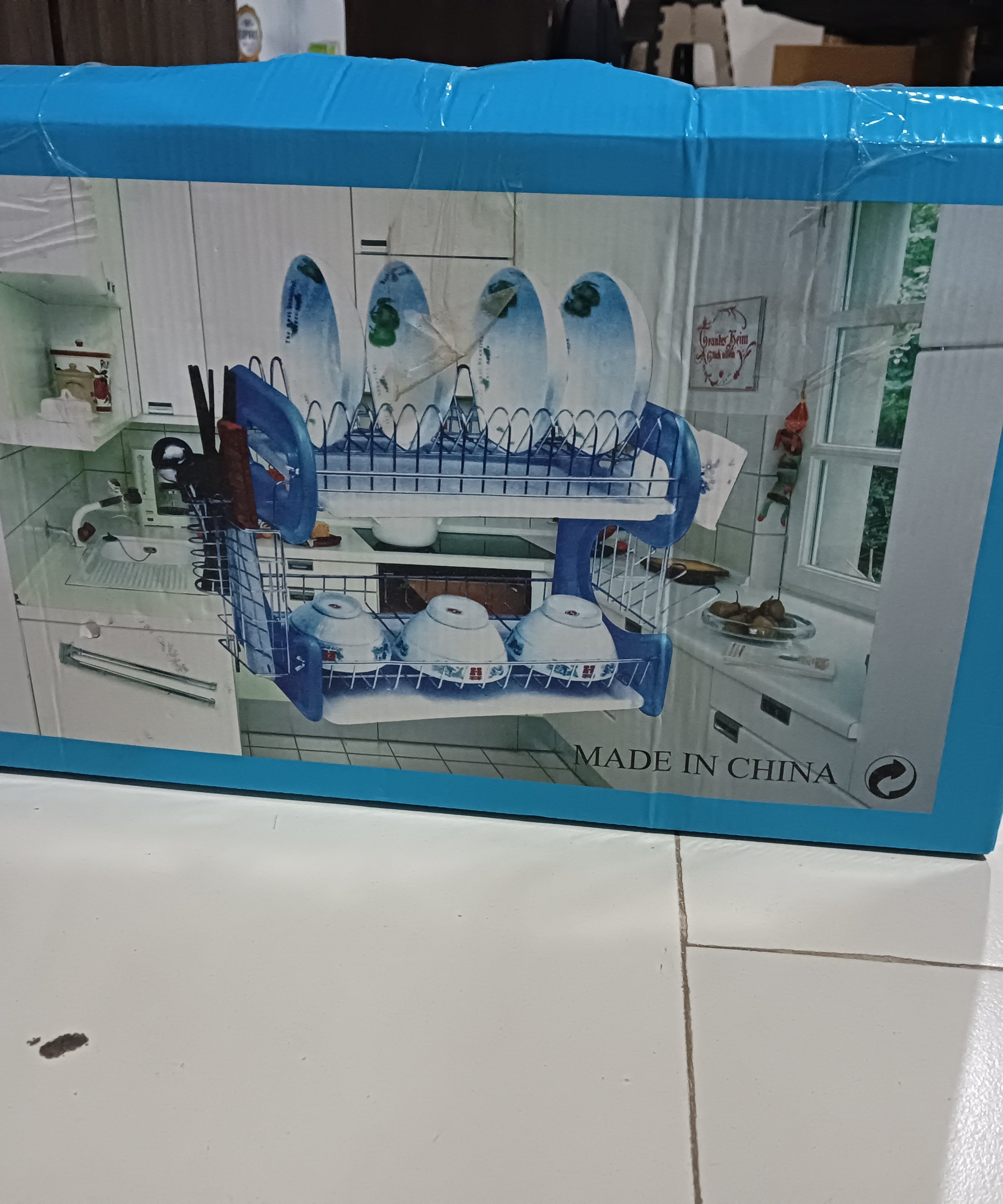 Dish rack for kitchen with cup and cutlery holder