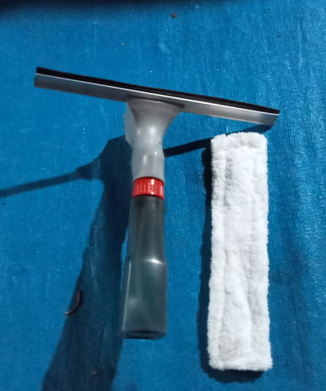 Spray type glass cleaner with plastic brush, 3-in-1 design