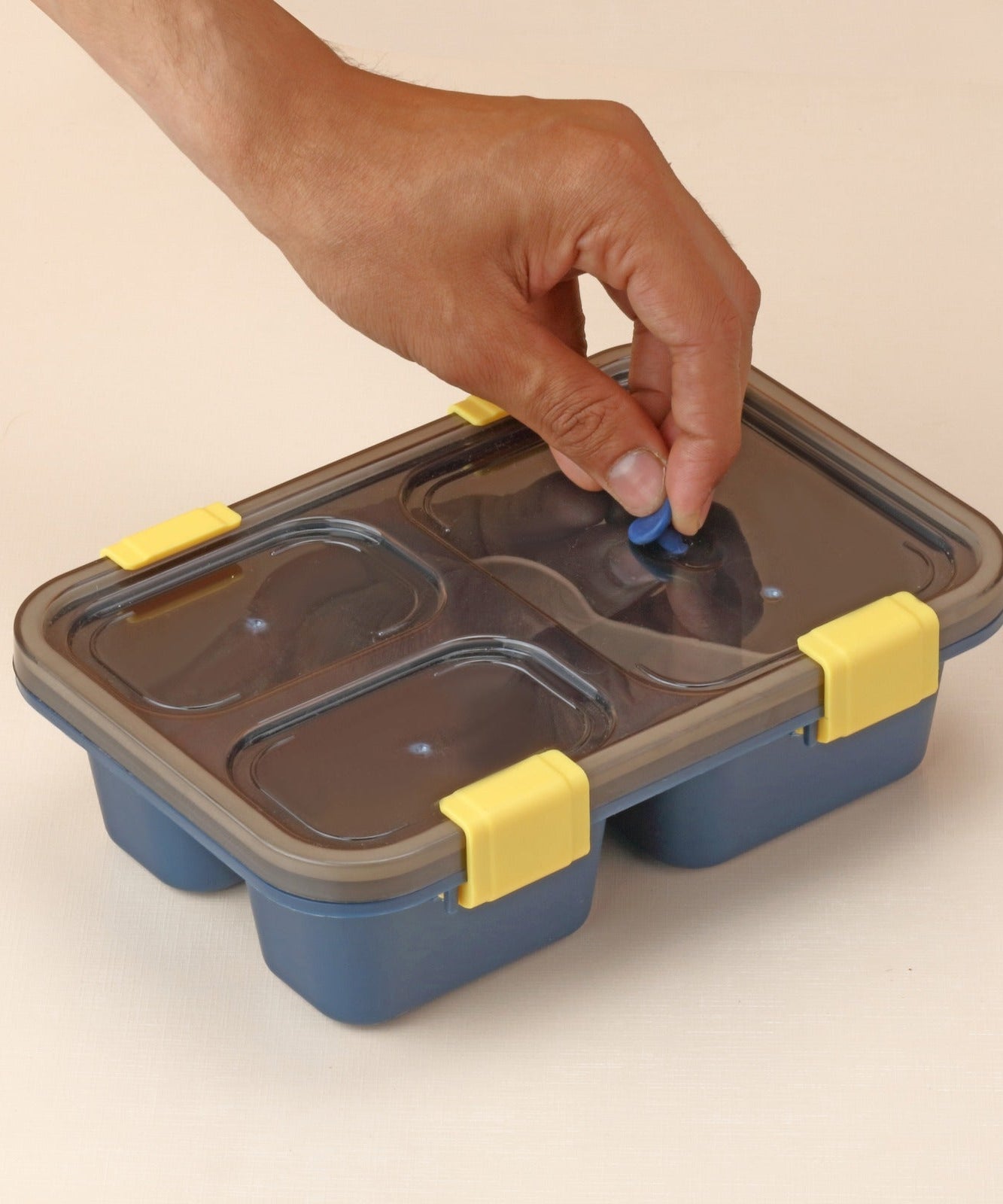 Plastic Lunch Box for Kids, Lunch Box for Kids 3 Compartment Insulated Lunch Box Tiffin Box for Boys, Girls, School & Office Men (3 Compartment Lunch Box)