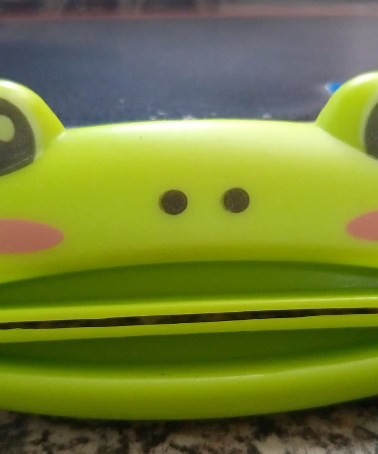 Multifunction laptop table