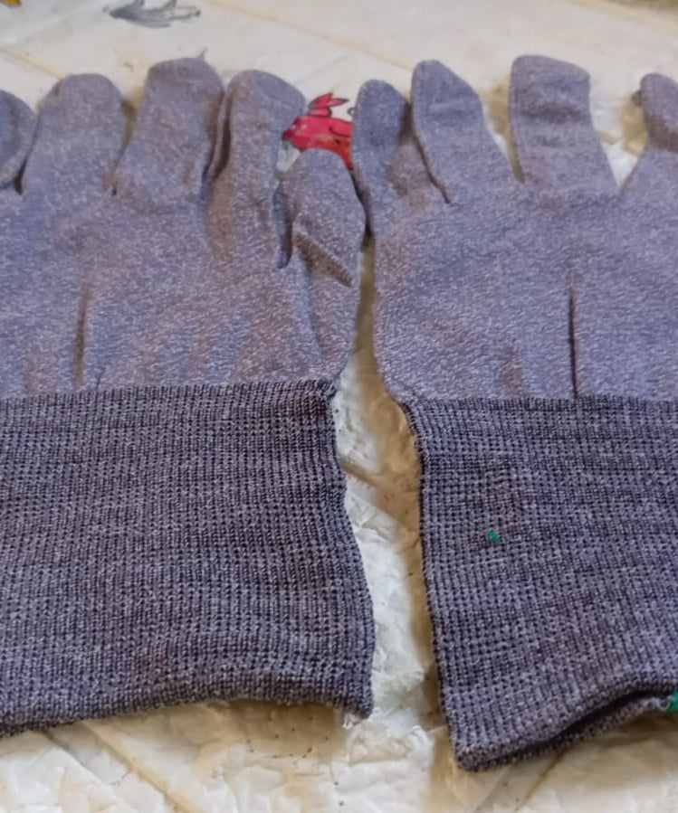Food grade heat resistant work gloves