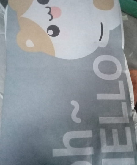 Square mat with anti-slip feature