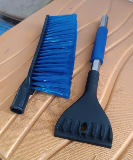 Ice Scraper Car Snow Brush 2 in 1 Comfortable Grip (1 Pc / 67 Cm Long)
