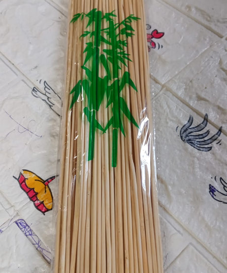 Multi-color bamboo skewers for barbecue and fruit kebabs