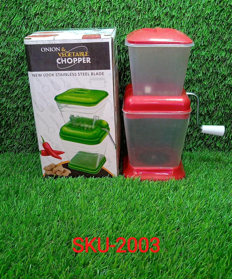 Quick cutter for onions and vegetables with rotating blades.