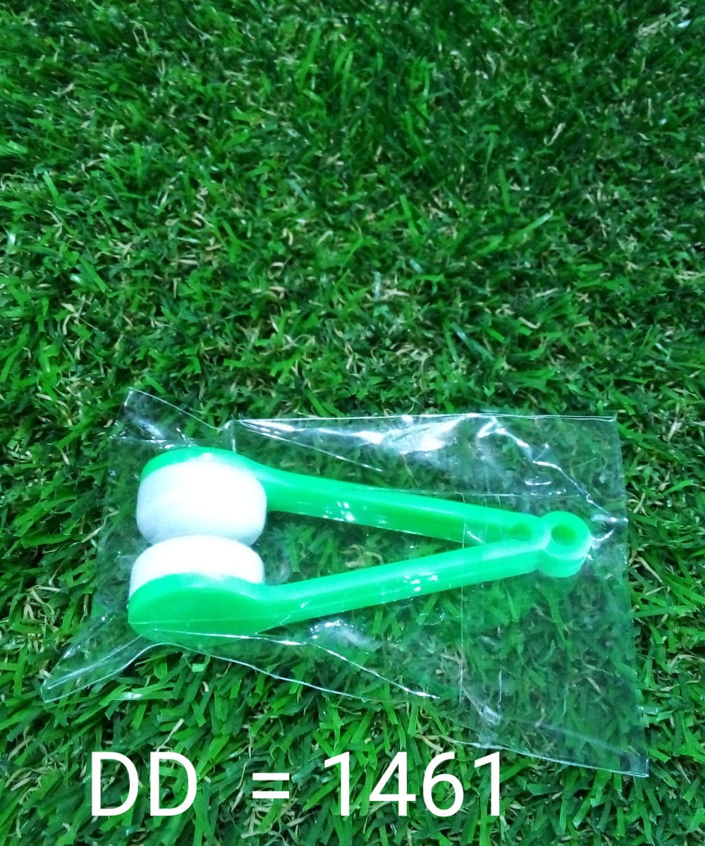 Microfiber lens cleaner, portable, for eyeglasses and sunglasses.