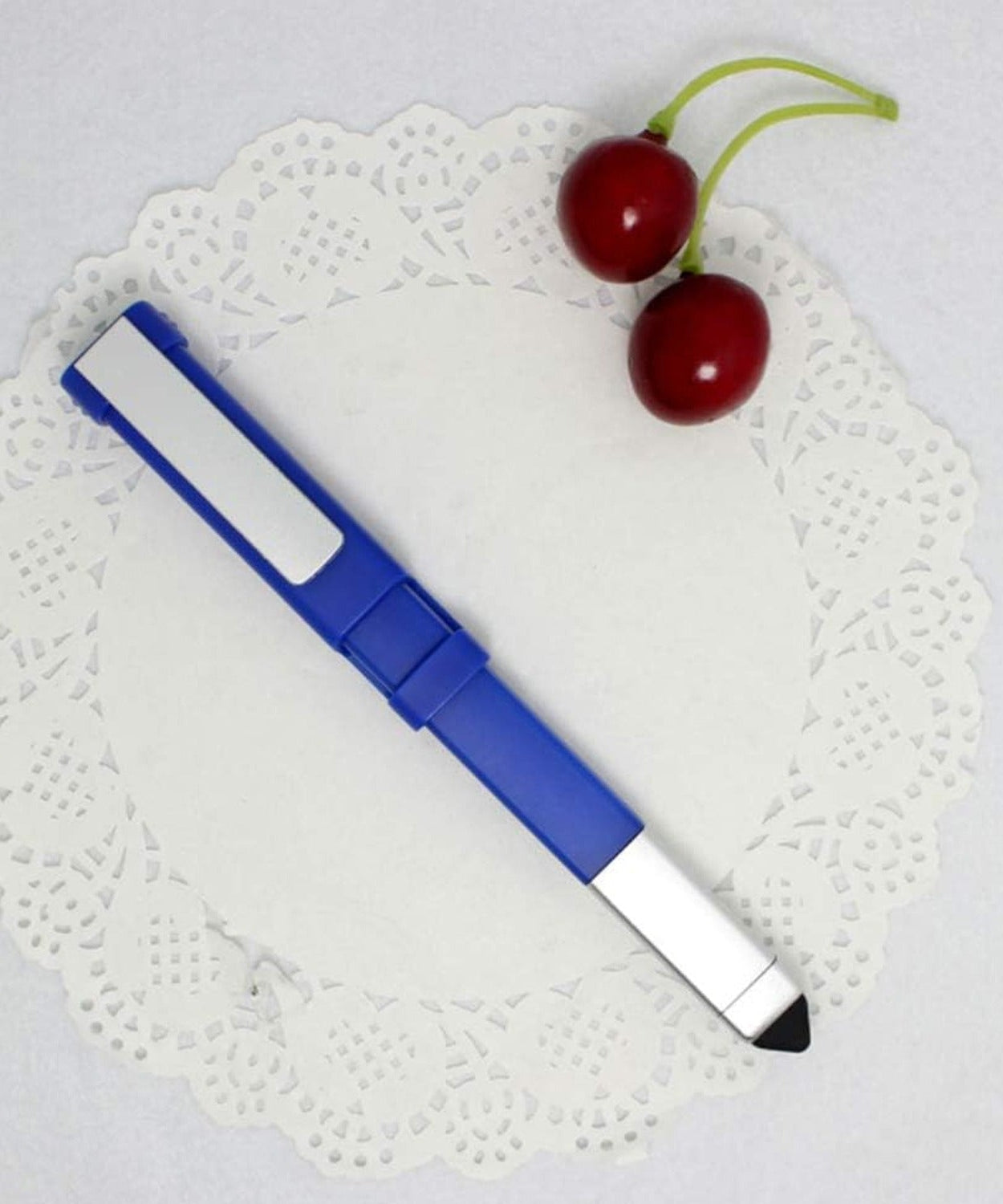 Compact pen-shaped phone holder for convenience.