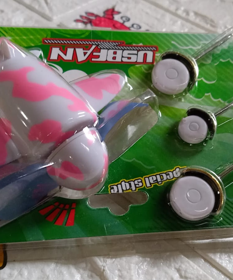 Plane-shaped fan, energy-efficient for computer use