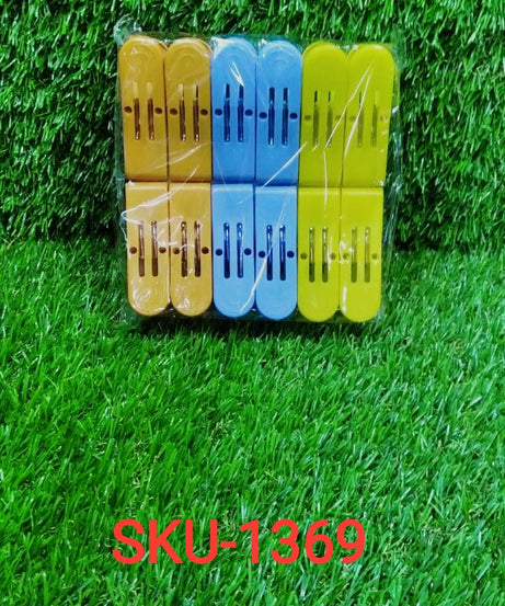 Multicolour double pin plastic clips for daily cloth hanging.