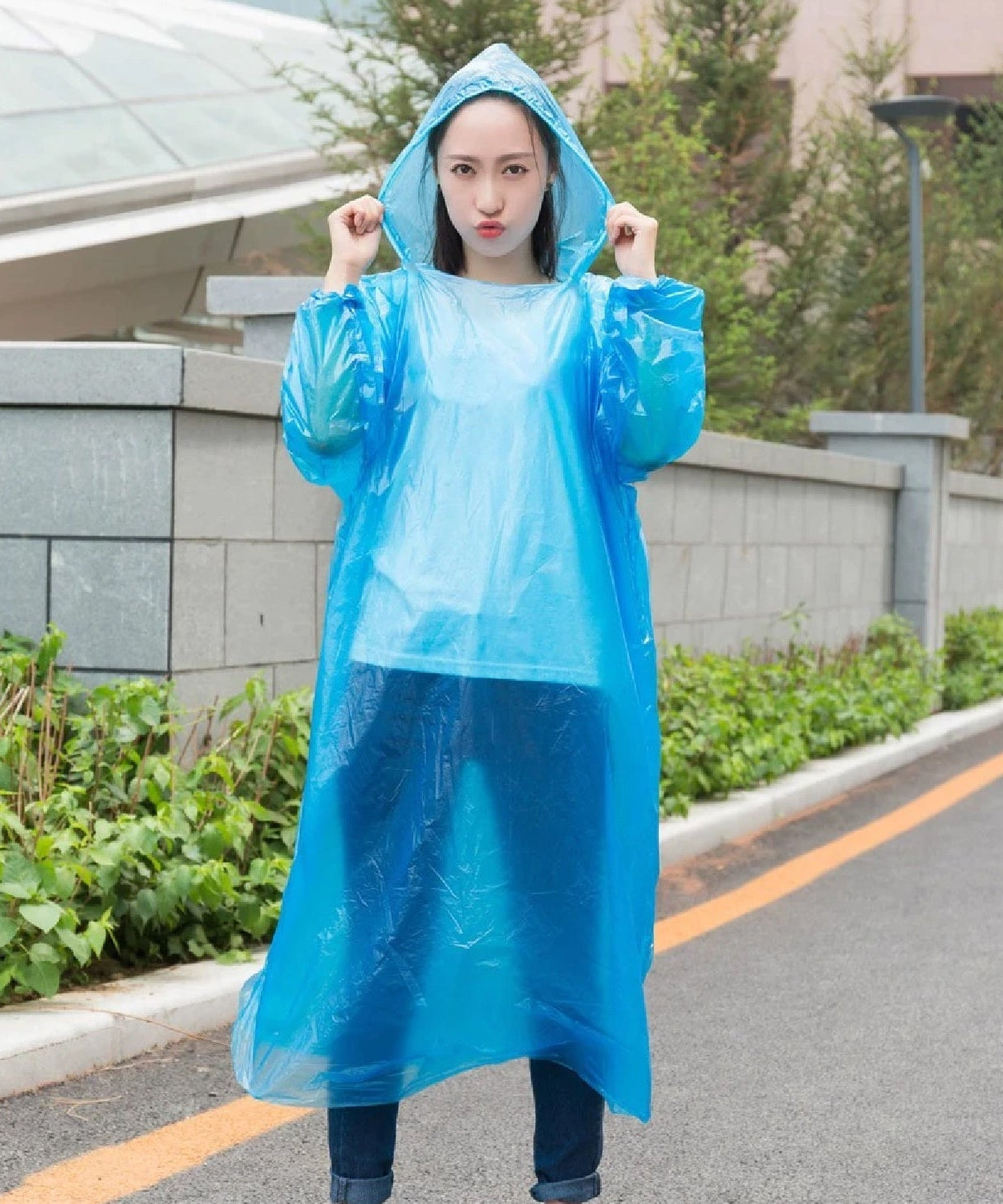 Easy-to-carry disposable raincoat, perfect for sudden rain