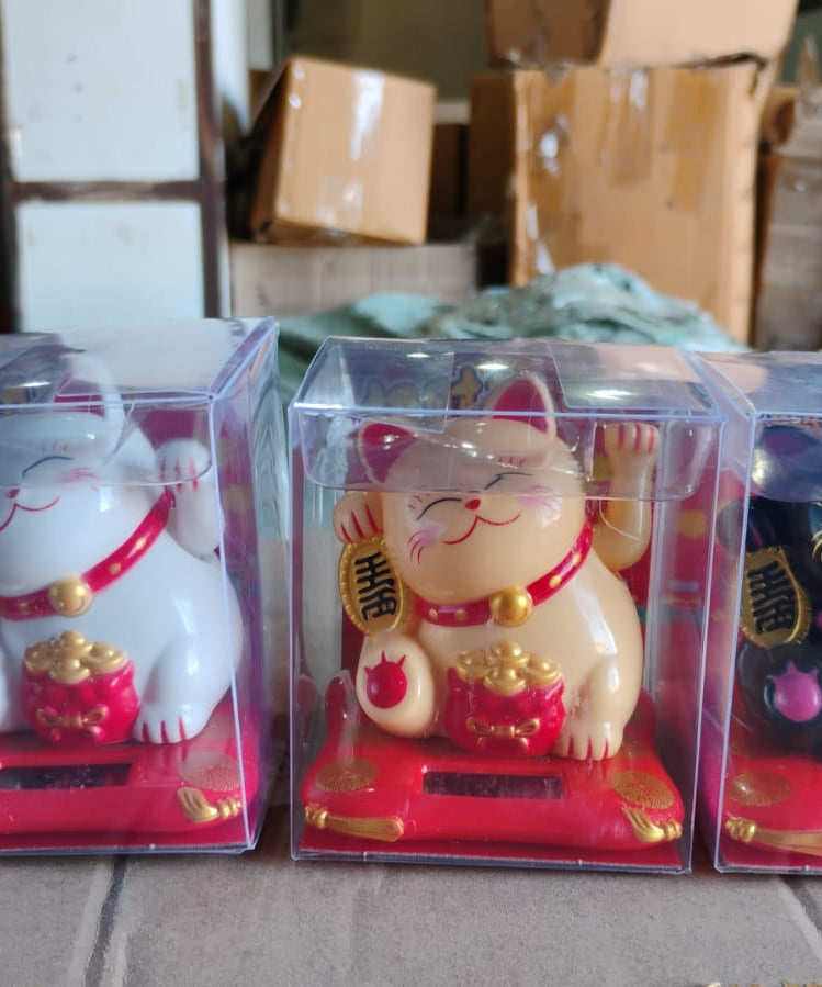 Solar Powered Happy Cat Beautiful with Arm Waves Wealth Cat (1 Pc / Mix Color)