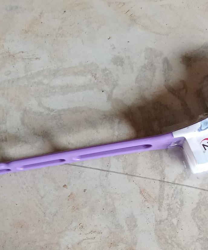 Double hockey stick brush