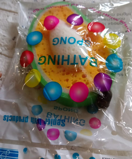 Detailed view of multipurpose mango dish sponge