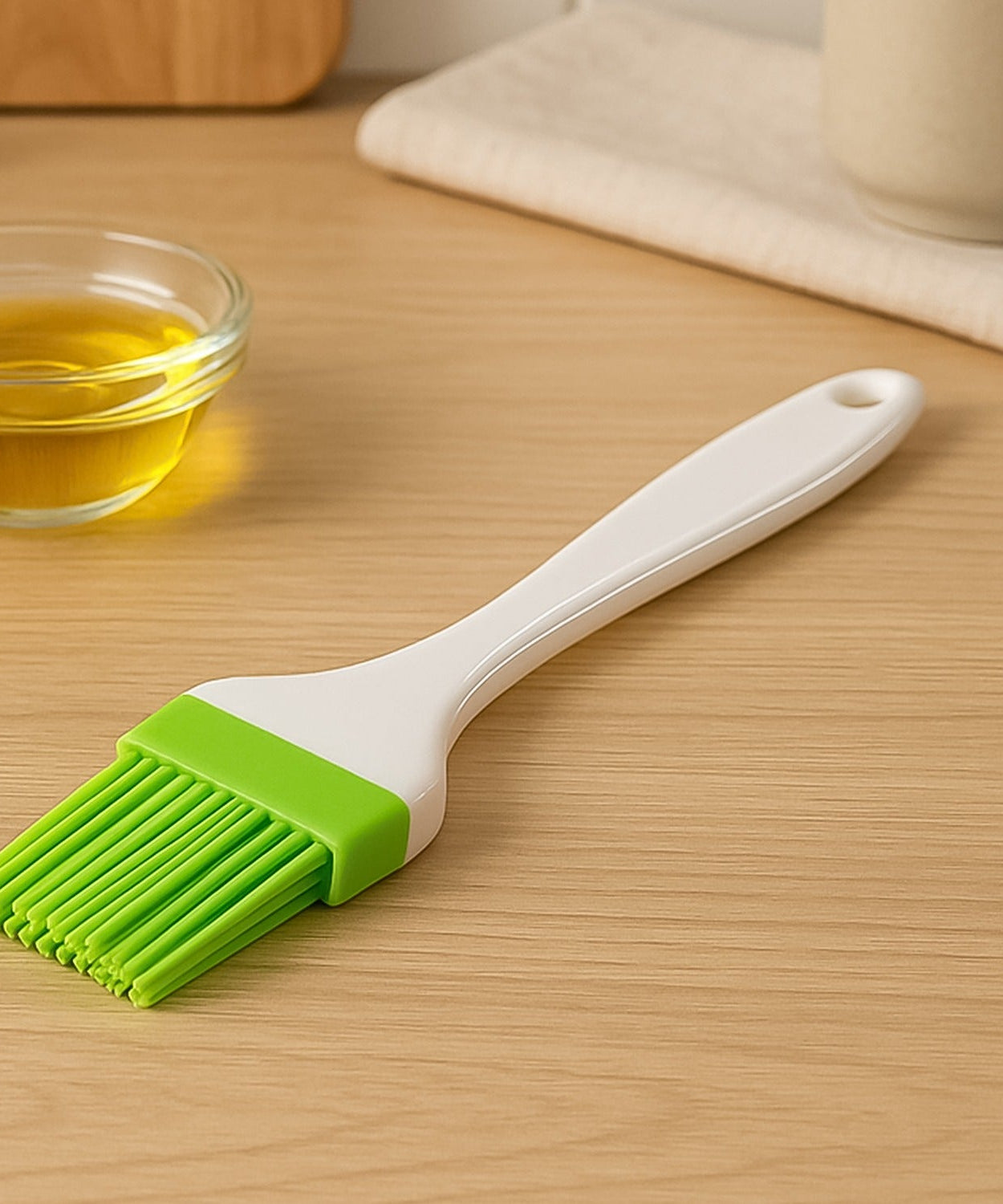 Silicone Kitchen Oil Spatula Brush with Handle Pastry / Cake Brush (17 cm / 1 Pc)