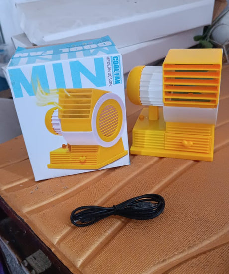 Mini Dual-Blade Portable USB Table Fan