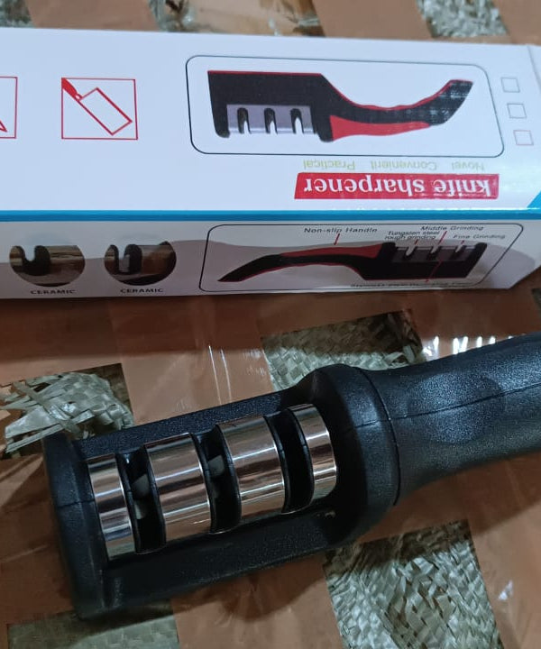 Manual Red & Black Knife Sharpener 3 Stage Sharpening Tool for Ceramic Knife and Steel Knives.