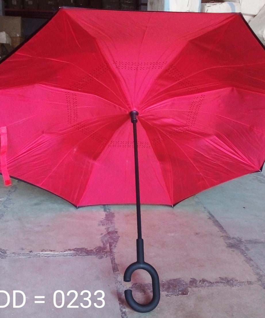 Travel umbrella with wind resistance