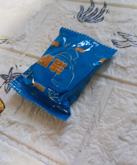 Blue toilet cleaning bubbles, powerful decontamination, 12 pieces.