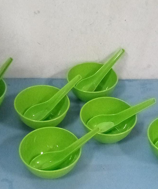 Plastic soup bowl set with spoons, 6 pieces, kitchen