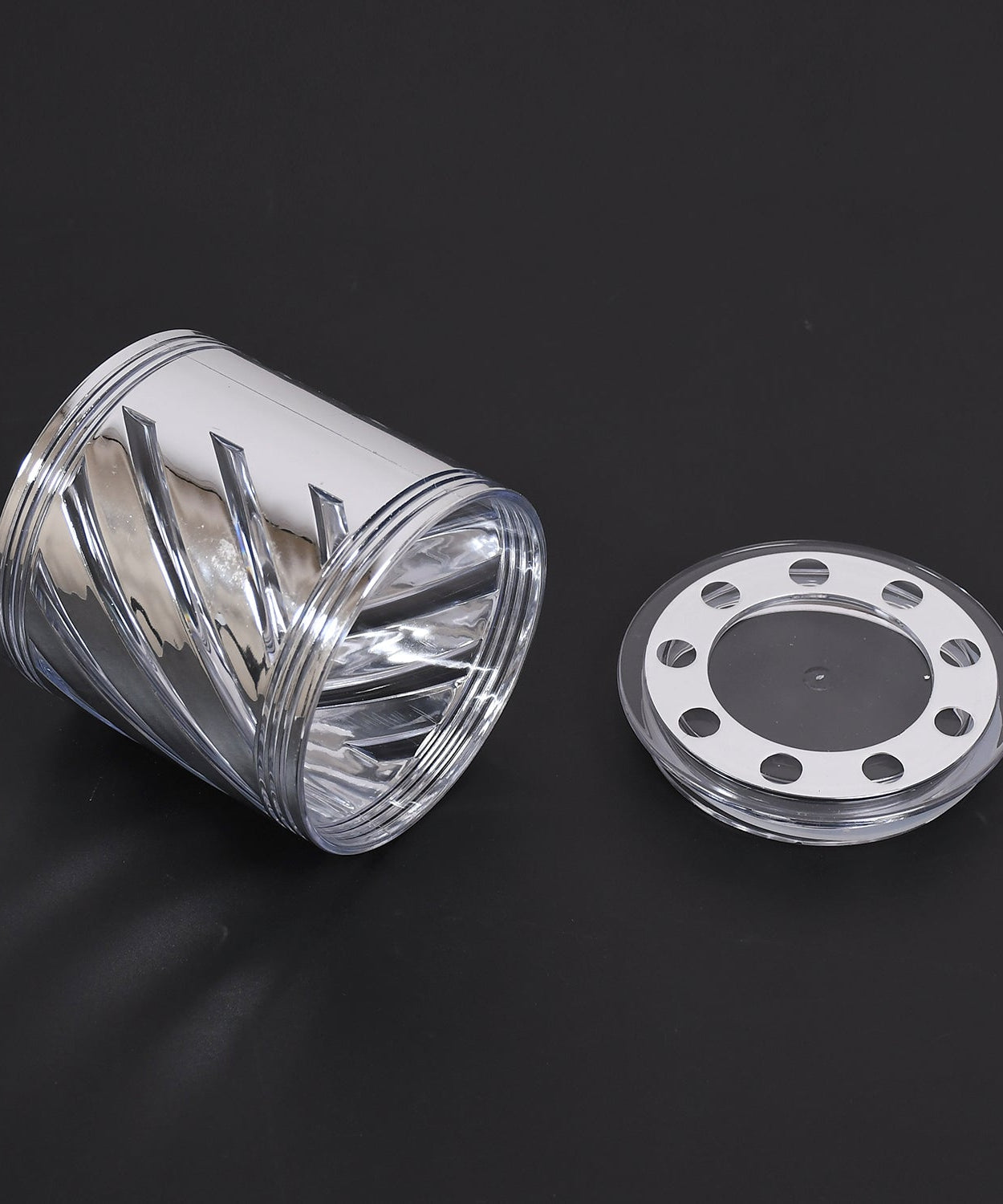 Transparent container for dry fruits with airtight seal