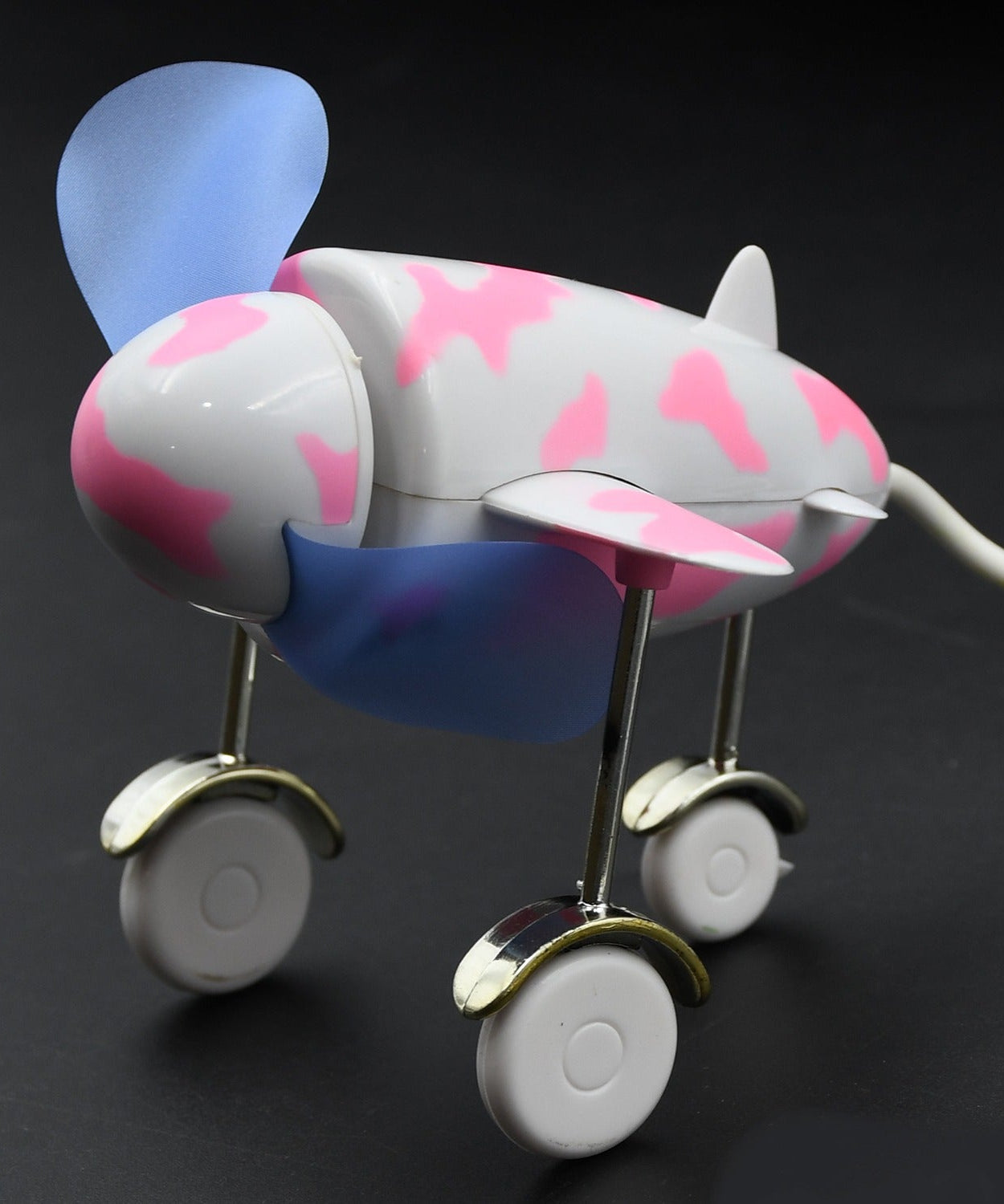 Plane-shaped USB fan for laptop and desktop