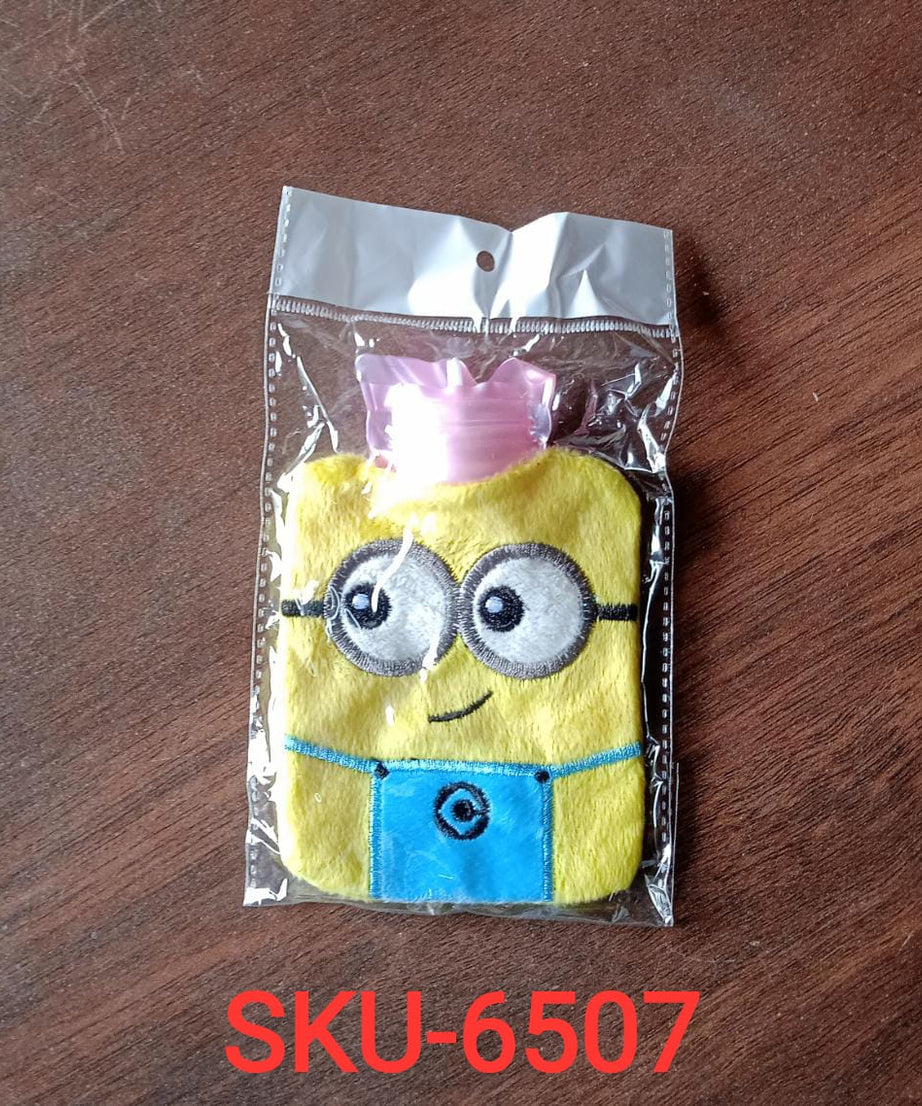 Minions small hot water bag for shoulder pain relief and warmth