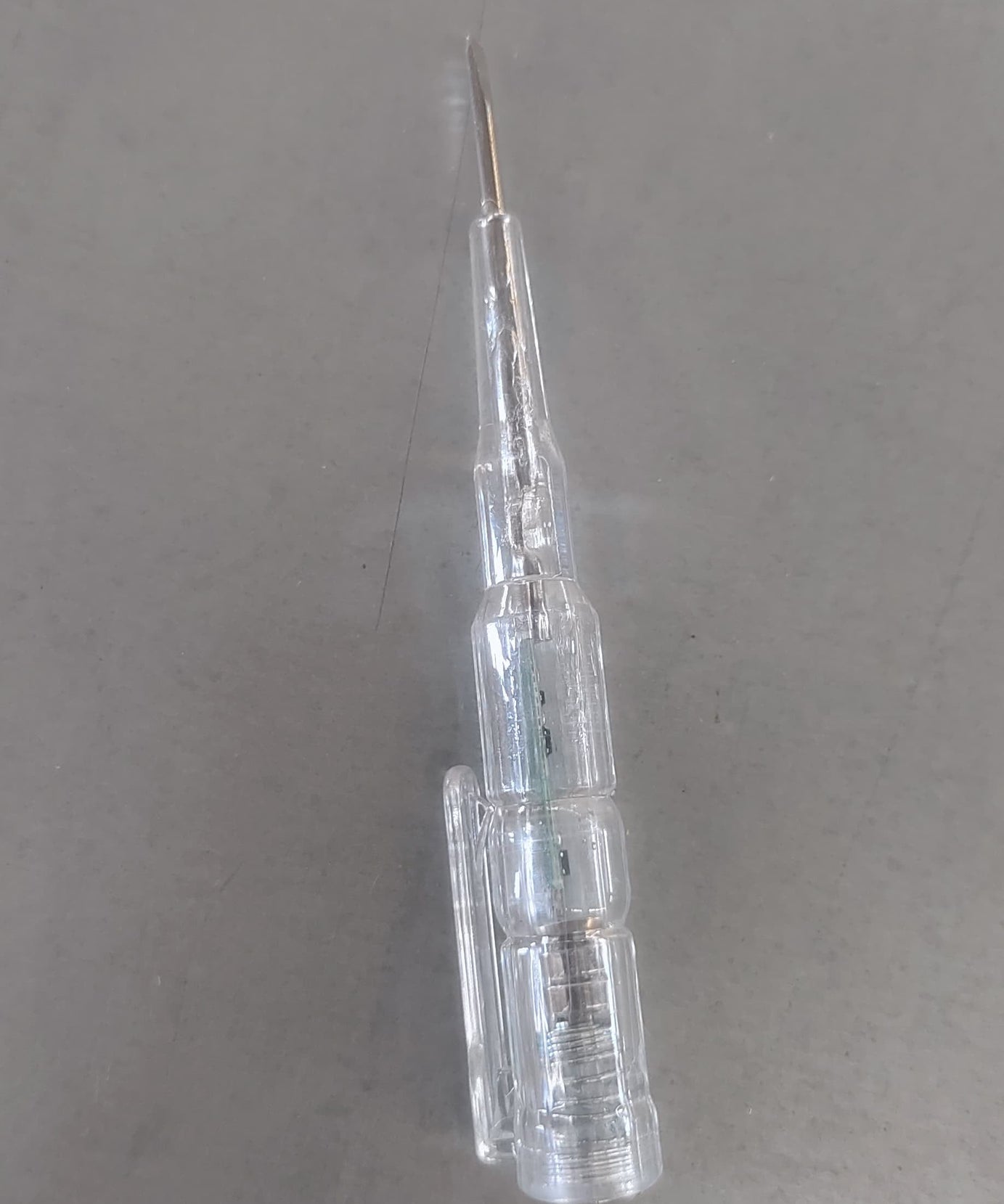 Electrical Detector Slotted Screwdriver With Small Batteries (1 Pc)