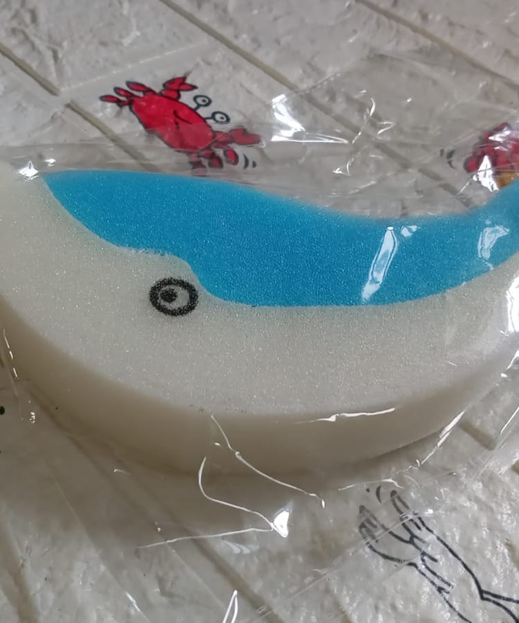 Cleaning sponge suitable for various kitchen tasks