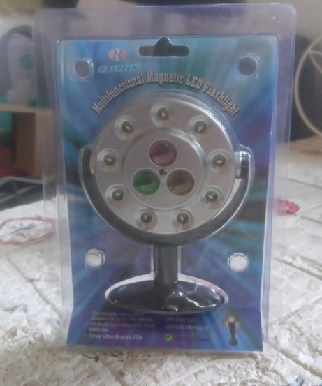 Multifunctional Magnetic LED Flashlight, High Quality waterproof light, Three Ultra-Bright LEDs, Battery Operated LED Light (Battery Not Included)