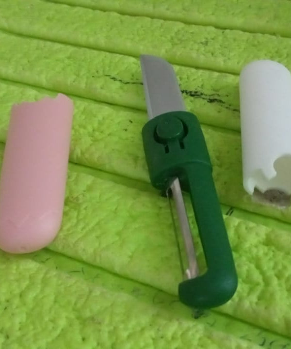 2-in-1 Multifunctional Knife & Sawtooth Peeler for Fruits and Vegetables