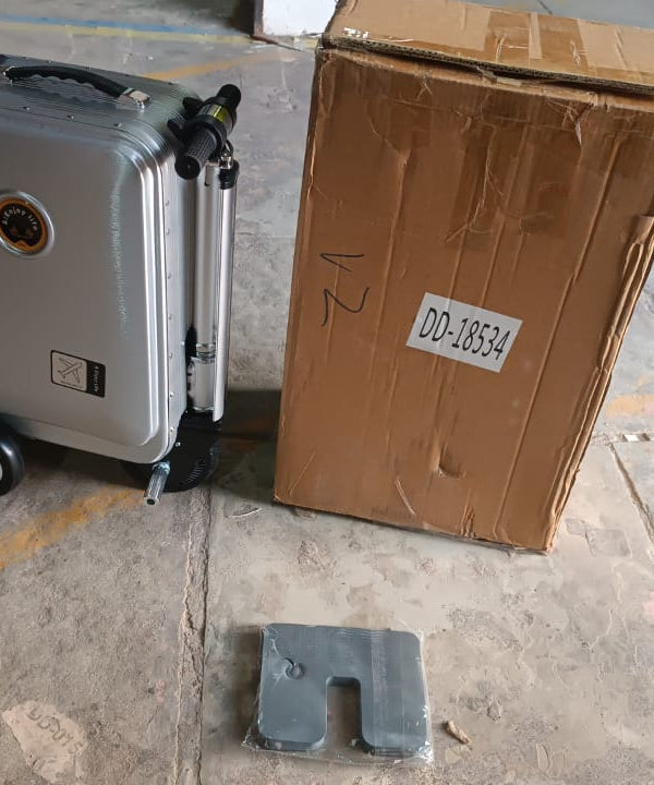 Electric suitcase smart driving luggage electric suitcase scooter with removable battery speed (1 Pc)