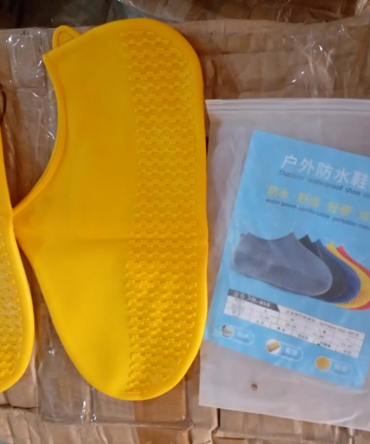 Non-Slip Silicone Rain Reusable Anti skid Waterproof Fordable Boot Shoe Cover ( Large )