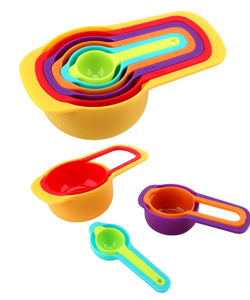 Measuring spoons in various sizes and colors