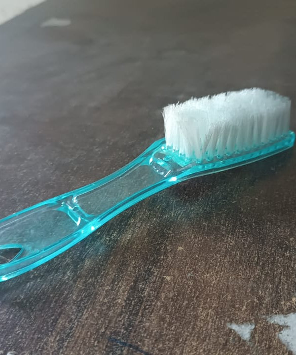 Plastic Handle Shoes Clothes Scrubbing Brush (1 Pc / Mix Color / 19 Cm)