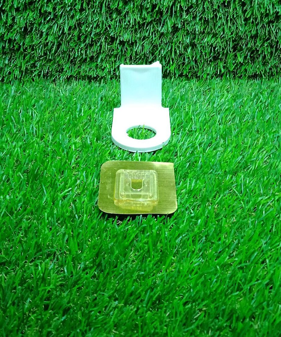 Pack of wall-mounted sticky hooks