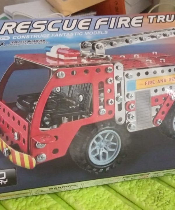 Metal DIY Fire Truck Building Blocks for Kids (Fire Truck / 292pcs of truck tool / 1 Set)