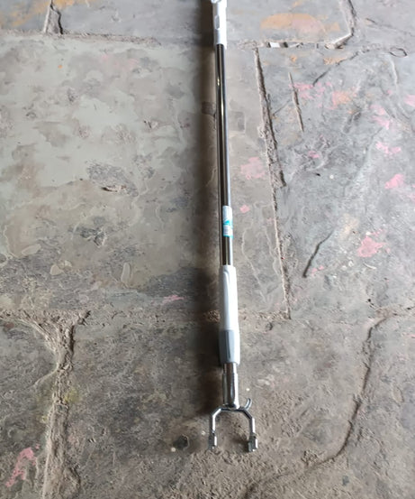 Stainless Steel Telescopic Pole Clothes Hooks Hanger (1 Pc / 155 cm)