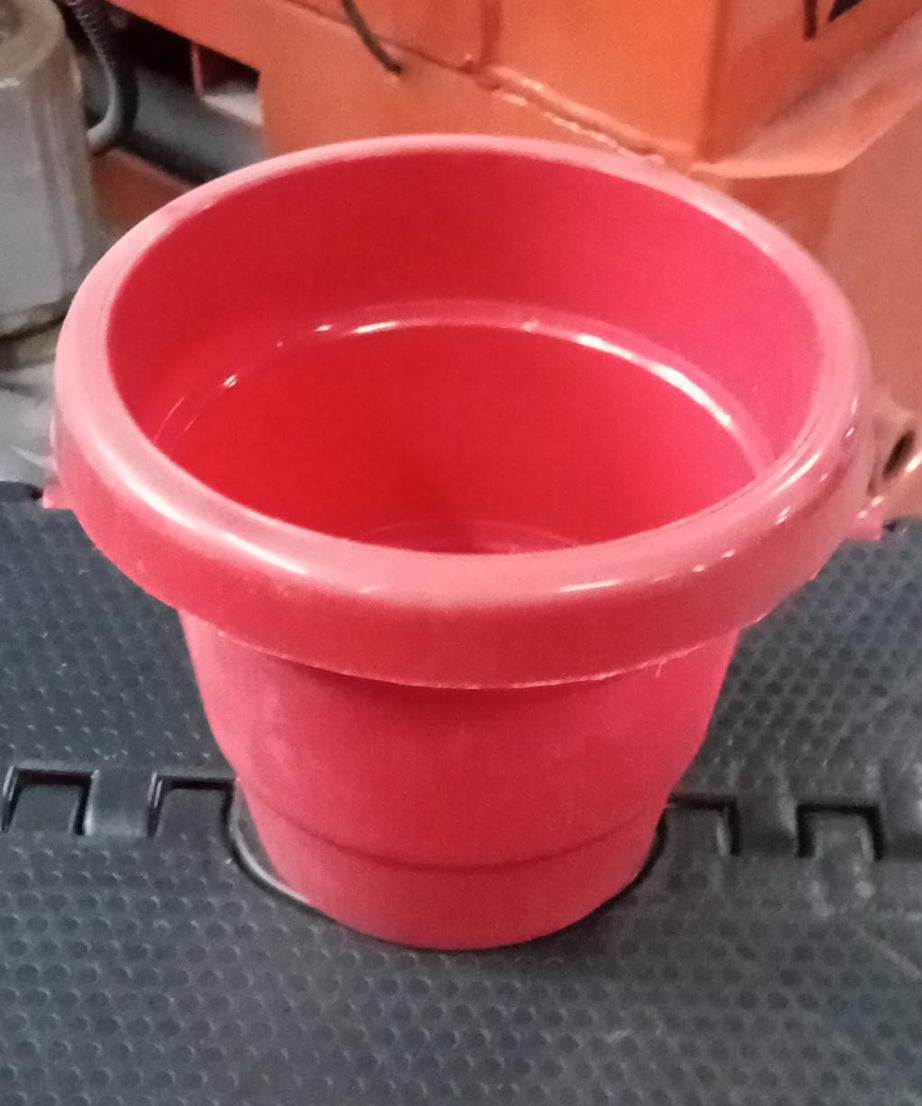 13 cm heavy-duty plastic plant pot, ideal for home decor and outdoor gardens, sold as a single piece.