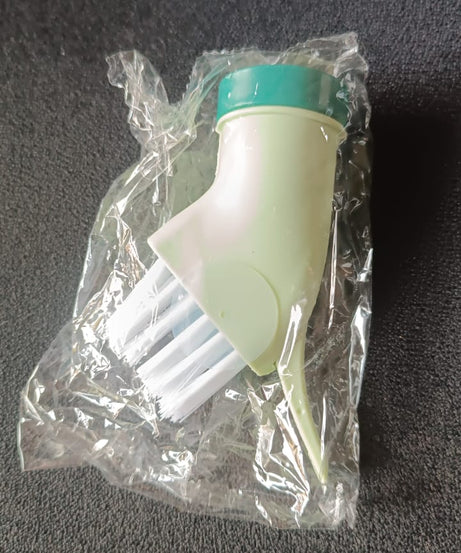 Multipurpose Bottle-Connectable Cleaning Brush with Built-In Scraper (1 Pc)