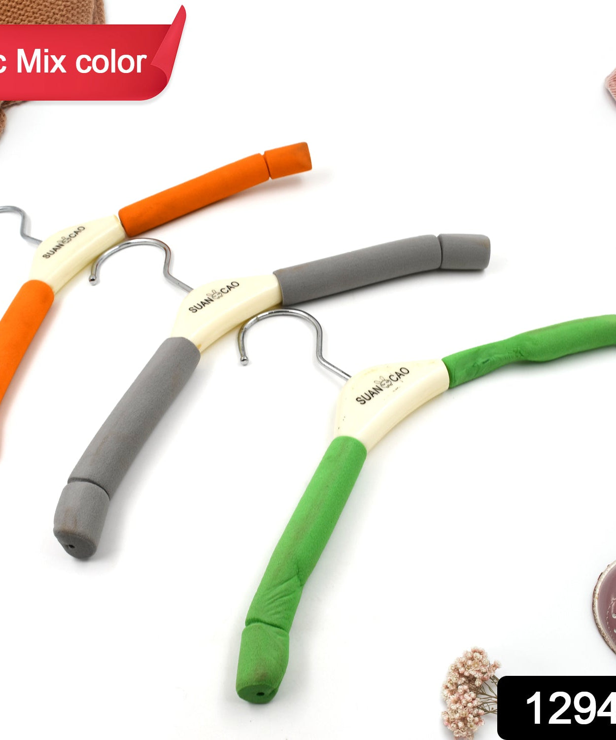 Solid Sponge Hanger Non-Slip Hanger (1 Pc / Mix Color / B Grade)