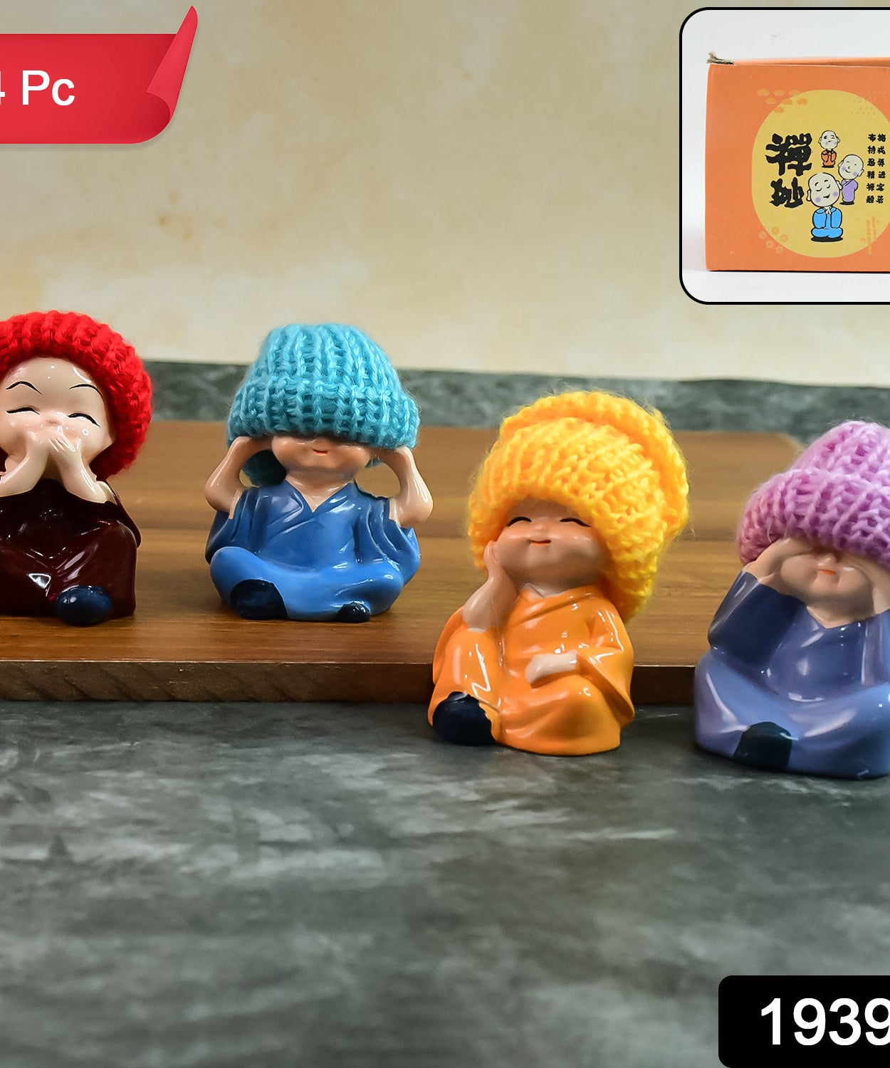 Decorative Resin Monk Buddha Showpiece Set of 4 with Traditional Straw Hats